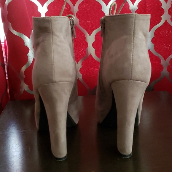 Suede Heels - Picture 3 of 4